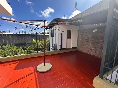 Depto Tipo Casa 3 ambientes con 1 baño