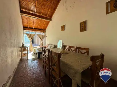 CASA EN VENTA 5 AMBIENTES CON PILETA EN EZEIZA