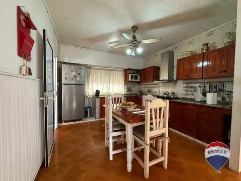 Casa 5 ambientes con 1 baño