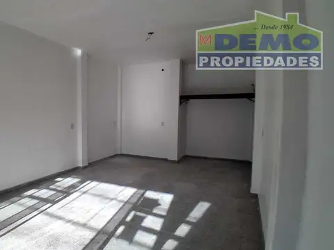 Local en Alquiler en Grand Bourg, $ 600.000