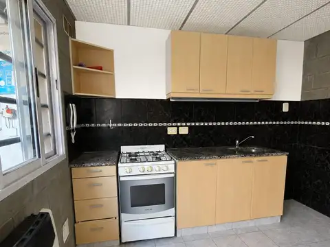 Depto Tipo Casa en Alquiler de 3 ambientes