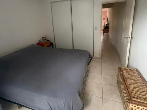 DEPARTAMENTO 2 AMBIENTES CON ESPACIO GUARDACOCHE