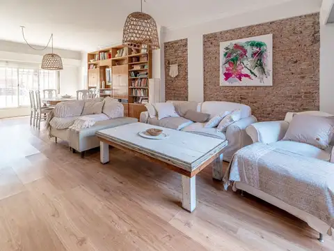Depto Tipo Casa en Venta de 4 dormitorios