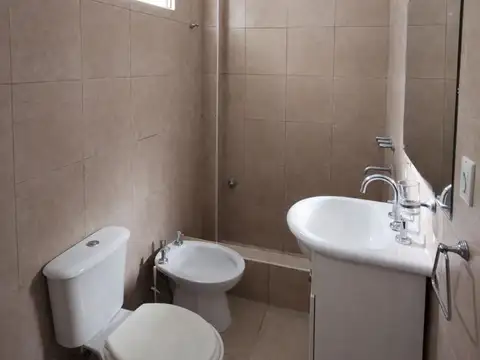 Depto Tipo Casa en Venta 85 años