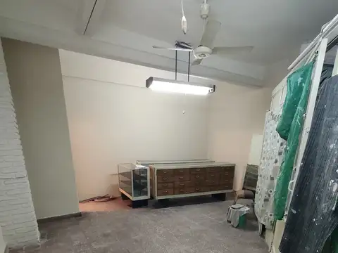 Montiel 800, Piso pb
