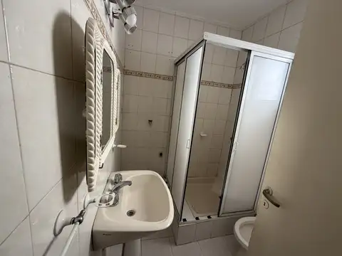 ALQUILER - 2 AMB- A UNA CUADRA DE LA UADE- SIN MUEBLES