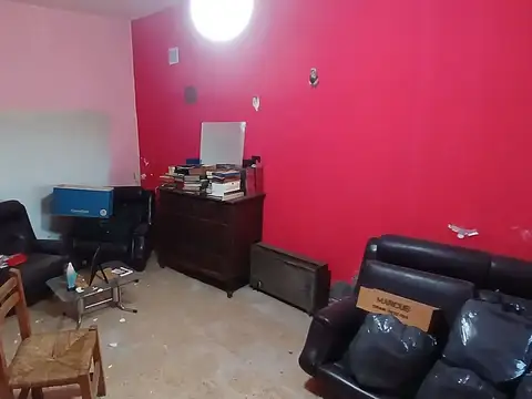 Casa 2 ambientes con 1 baño