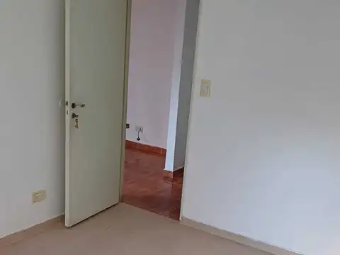 Departamento en Alquiler en Boca, $ 600.000