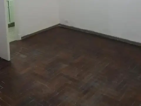 Tacuarí 900