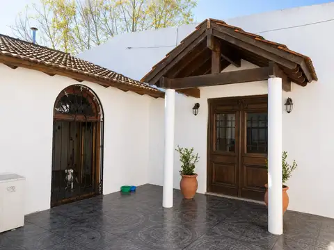 Casa en Venta 4 Ambientes con pileta Barrio Los Ceibos Zarate G.B.A Norte