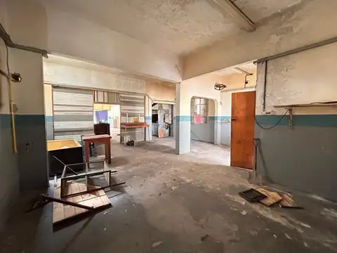 Local en Venta 67 años