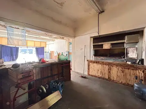 Local en Venta 67 años