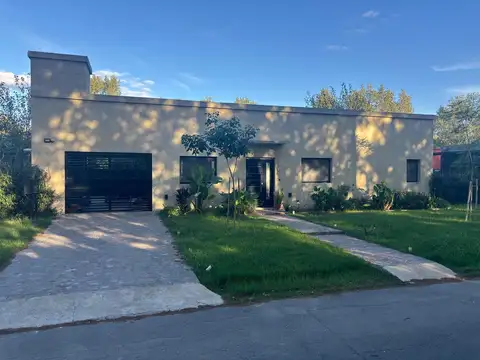 CASA EN VENTA 3 AMBIENTES LOS TRES CONILES, PILAR.