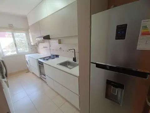 Depto Tipo Casa en Venta 8 años