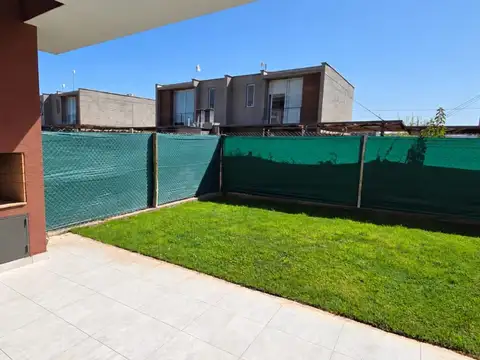Departamento en Alquiler con 1 cocheras