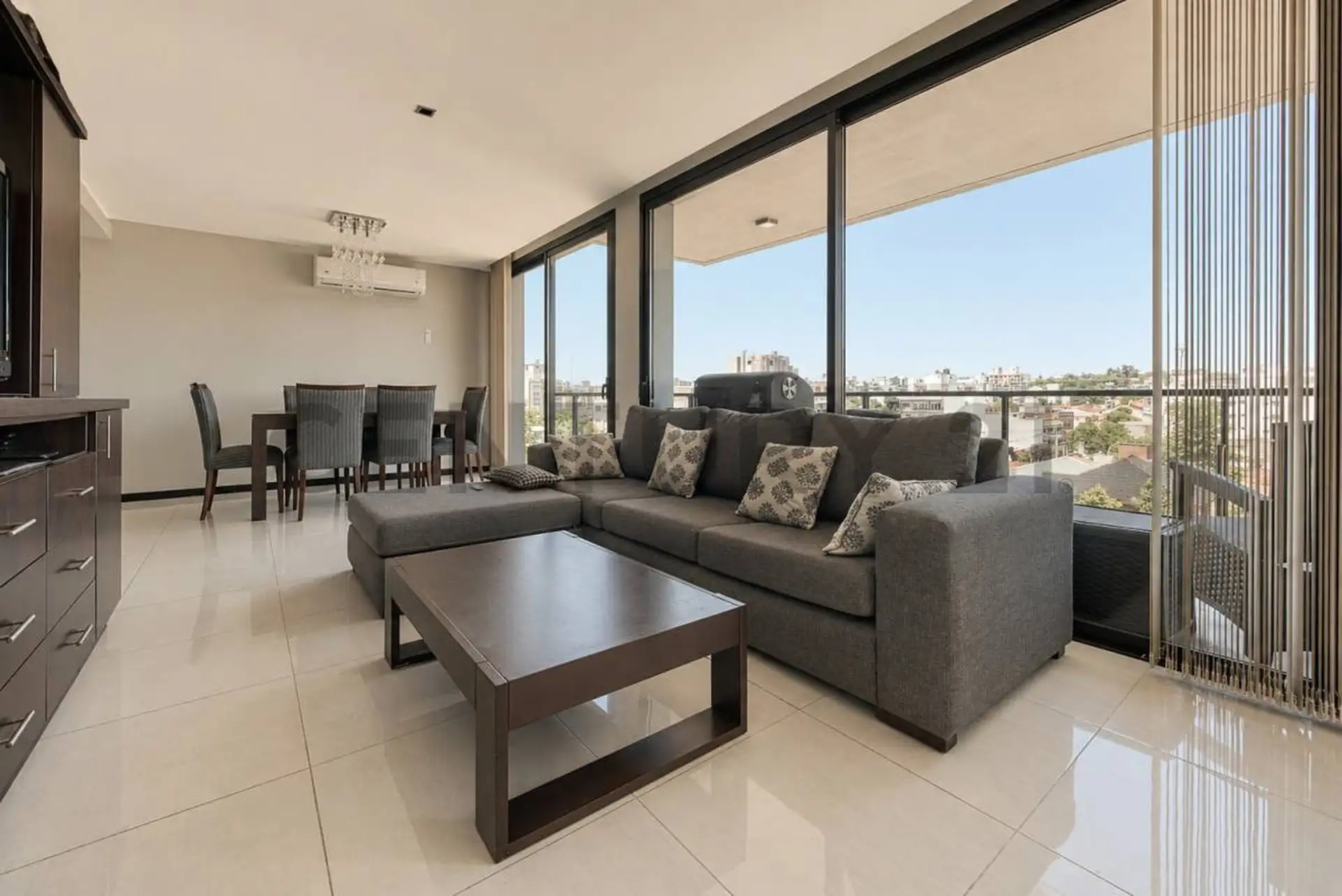 VENTA DEPARTAMENTO 4 AMBIENTES AL FRENTE CON COCHERA DOBLE