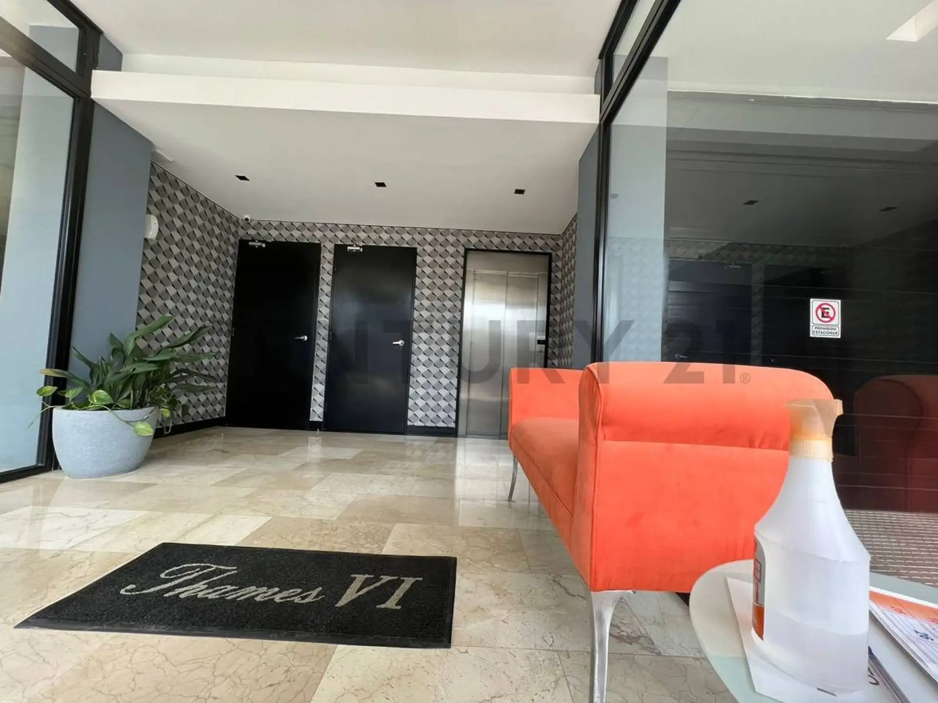 VENTA DEPARTAMENTO 4 AMBIENTES AL FRENTE CON COCHERA DOBLE