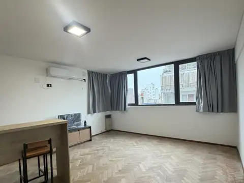 Alquiler monoambiente semi amoblado, al frente, ESTE, con amenities