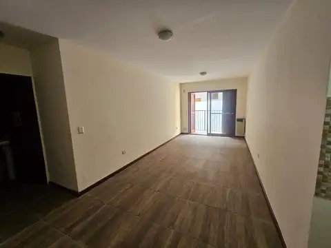 Hipólito Yrigoyen 100