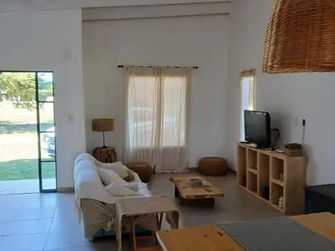 CASA A ESTRENAR EN CAYASTA AMOBLADA