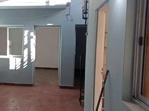 Depto Tipo Casa en Alquiler de 2 dormitorios