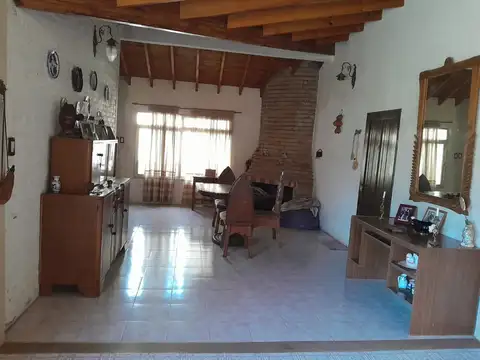 Quinta en Venta con 2 cocheras