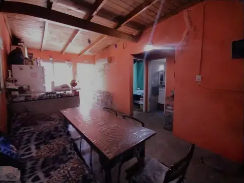 Casa 3 ambientes con 1 baño