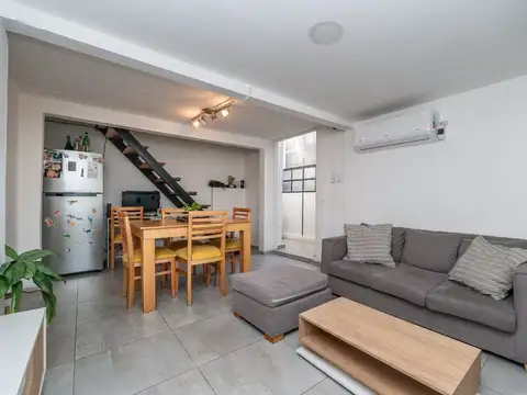 Depto Tipo Casa en Venta 56 años