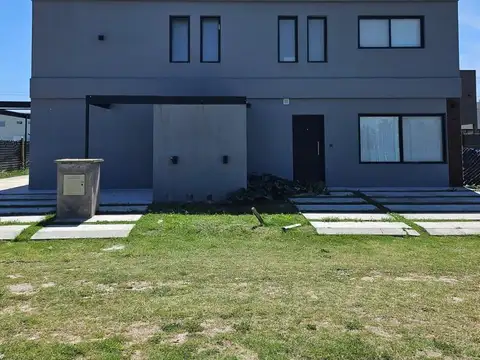 Casa en  Barrio cerrado Spring Park