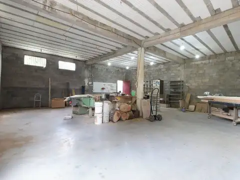 VENTA PILAR DEPOSITO/TALLER TERRENO PROPIO