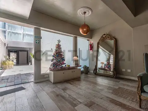 Hotel en Venta 50 años