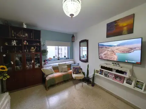 2 Ambientes con cochera en GUEMES Y COLON