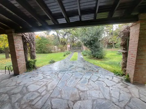 Casa en Venta con 7 cocheras