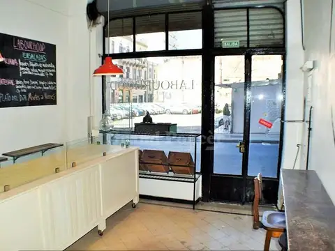 Venta Local Comercial con Entrepiso y Tiraje a los 4 Vientos