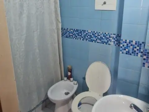 Departamento 2 ambientes en 2°piso en alquiler en Caseros
