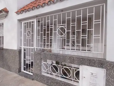 H de la Quintana  al 700