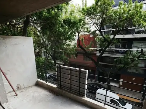 VENTA DE POZO. 1 AMBIENTE CON BALCON. IDEAL TEMPORARIO. TERRAZA C/PARRILLA. HIDALGO 1418