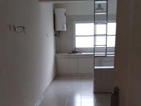 Depto Tipo Casa en Alquiler en Caseros, $ 410.000