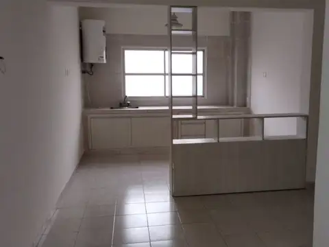 Alquiler de Depto MONOAMBIENTE en Caseros, Tres de Febrero