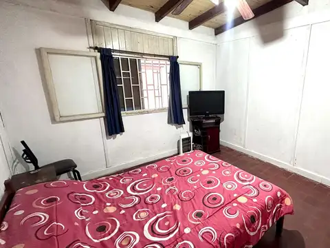 Venta casa de pasillo 2 dormitorios, Rosario