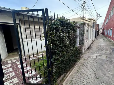 Depto Tipo Casa en Venta con 2 cocheras