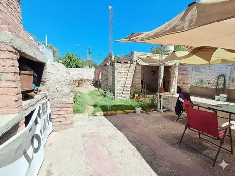 Casa 2 ambientes con 1 baño
