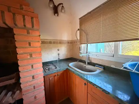 VENTA casa de 6 ambientes c/ escritorio BOATCENTER
