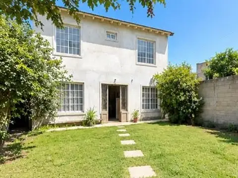 VENTA CASA 4 AMB, GARIN, APTA CREDITO 70.000 USD