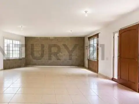 VENTA CASA 4 AMB, GARIN, APTA CREDITO 70.000 USD