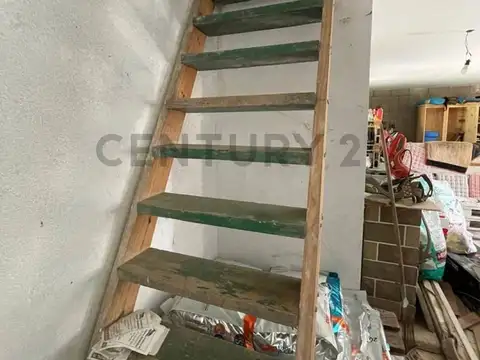 VENTA CASA 4 AMB, GARIN, APTA CREDITO 70.000 USD