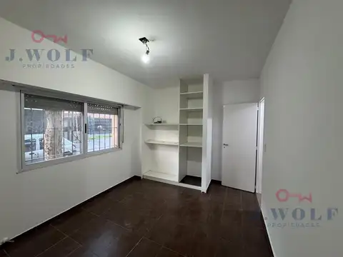 Depto Tipo Casa en Alquiler con 2 cocheras