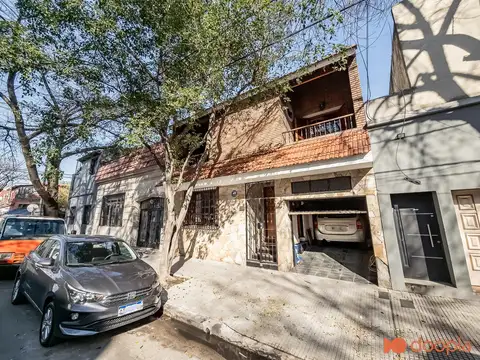 Casa en Venta con 1 cochera
