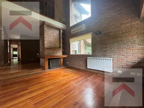Casa 5 ambientes con 2 baños