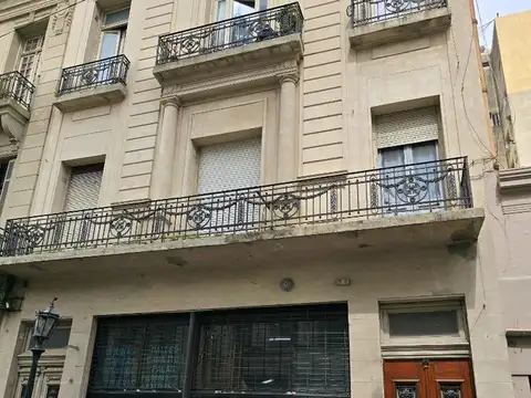 Piso de 11 habitaciones en venta, 4 baños, SIN EXPENSAS